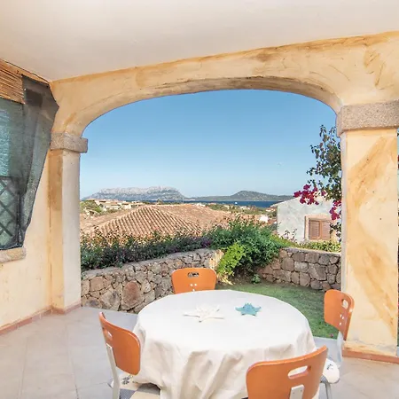 Sardegnaot Vista Mare Piscina E Vakantiehuis *