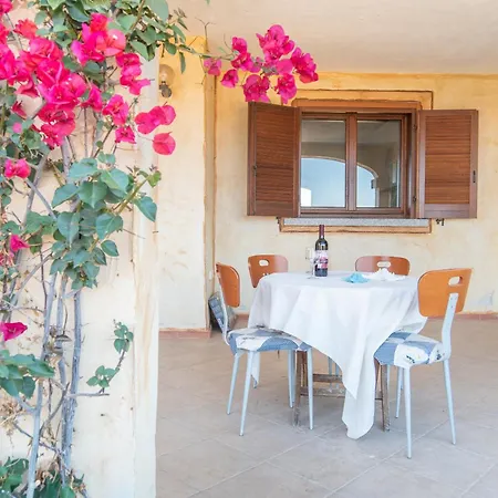 Sardegnaot Vista Mare Piscina E Ferienhaus *