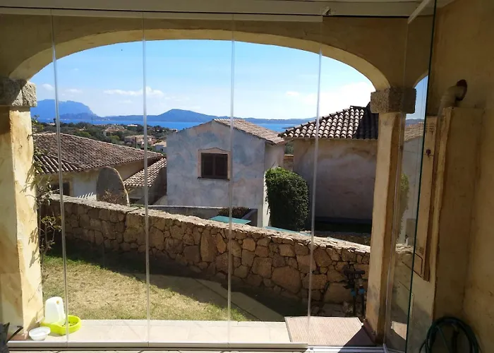 Ferienhaus Sardegnaot Vista Mare Piscina E *